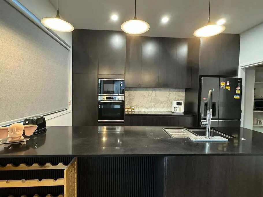 Holiday home Sharehouse 2Bedroom-Retreat At Bardon Brisbane Australia