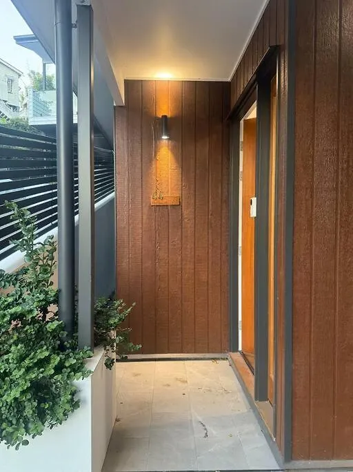 Holiday home Sharehouse 2Bedroom-Retreat At Bardon Brisbane